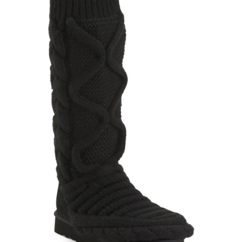 NIB UGG WOMEN'S TALL CHUNKY KNIT‎ TALL SWEATER PLATFORM BOOTS BLACK